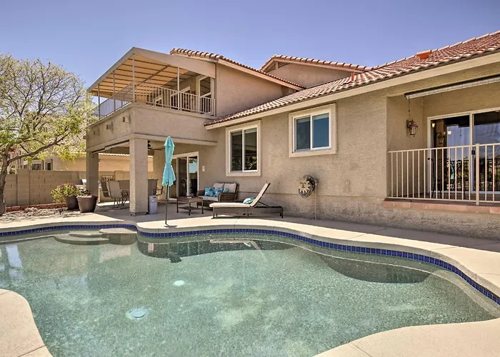 Holiday home Boat Dock, Game Room! Lakefront Glendale Getaway Peoria